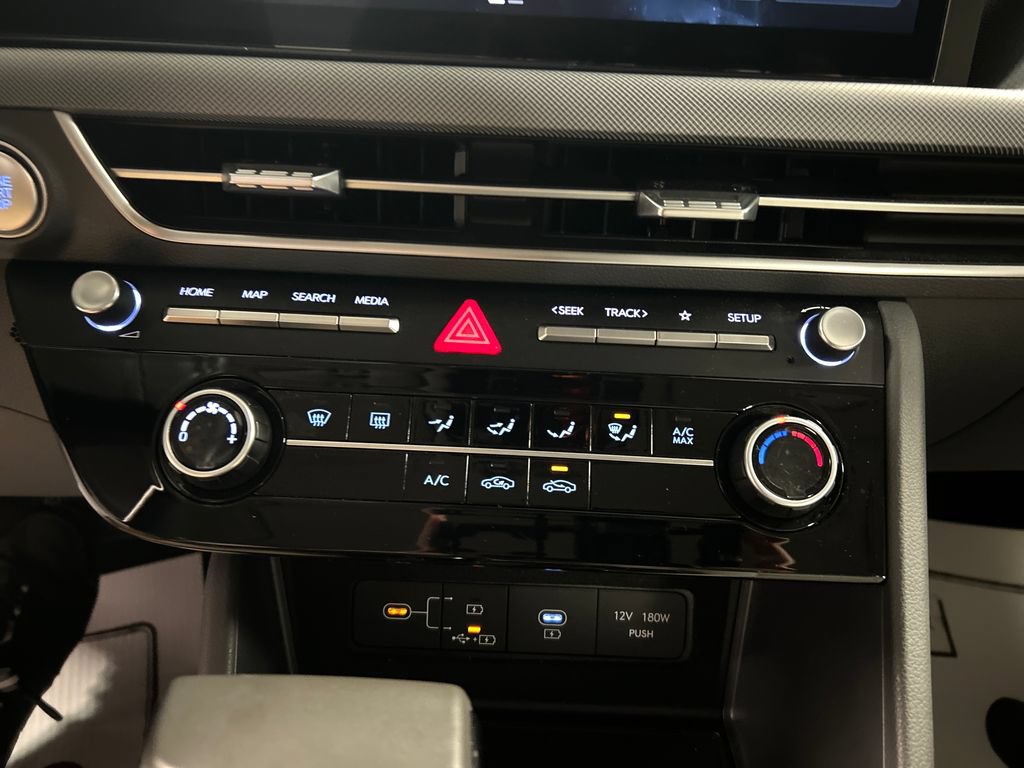 Used 2025 Hyundai Sonata SE FWD image 17
