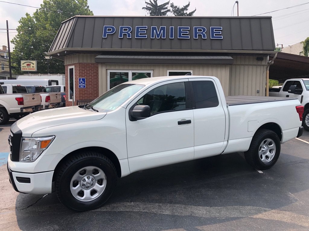 Used 2022 Nissan Titan S AWD/4WD image 2