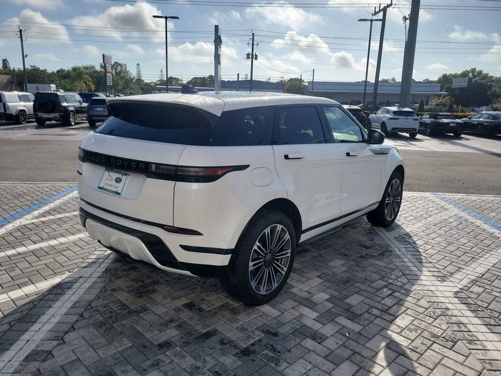 New 2026 Land Rover Range Rover Evoque Dynamic SE image 5