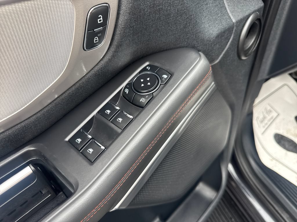 Used 2025 Ford Expedition Active AWD/4WD image 33