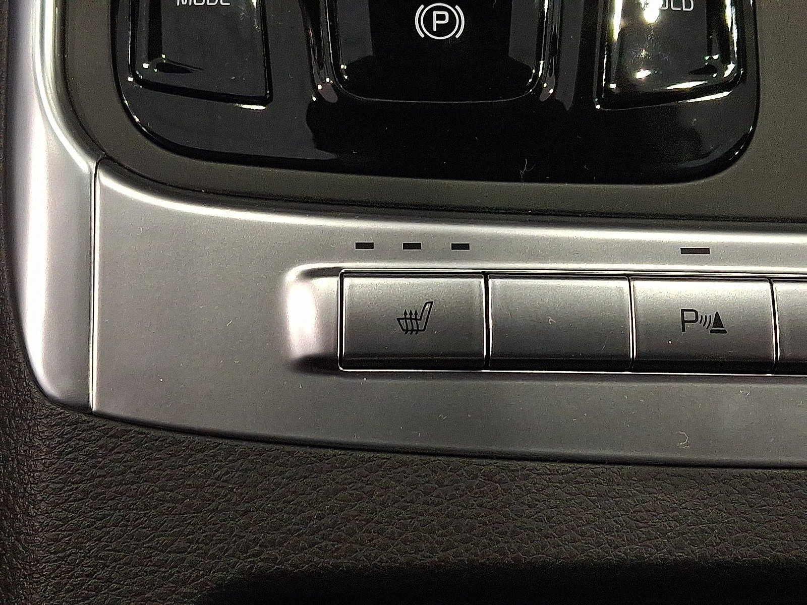 New 2026 Kia Carnival EX FWD image 13