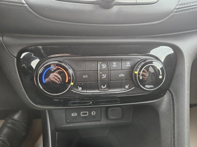 Certified 2022 Buick Encore GX Preferred w/ Cold Weather Comfort Package image 26