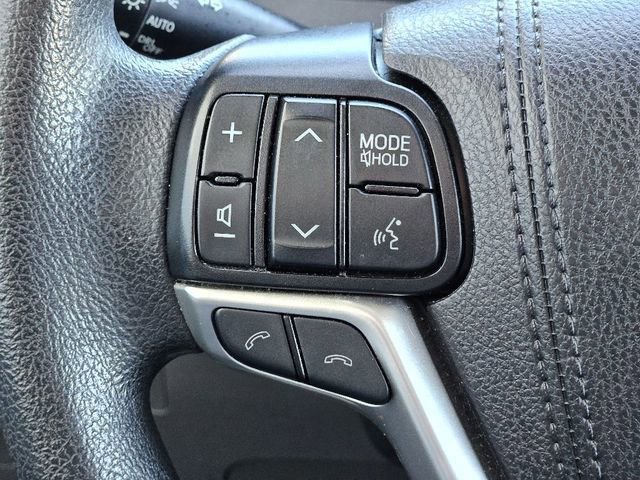 Used 2020 Toyota Sienna L image 17