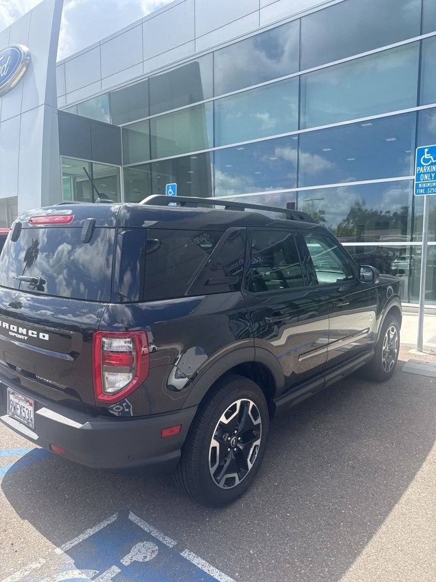 Used 2024 Ford Bronco Sport Outer Banks w/ Tech Package image 5