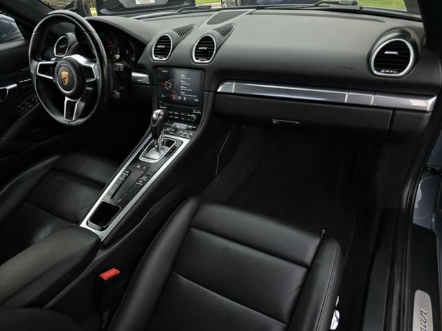 Used 2017 Porsche 718 Cayman Base image 18