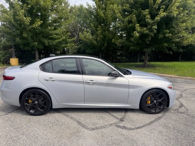 Used 2021 Alfa Romeo Giulia Ti w/ Nero Edizione RWD image 2