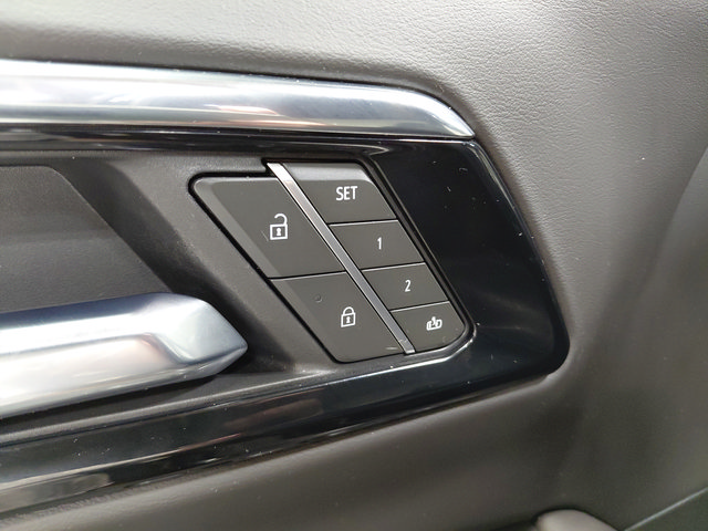 Certified 2025 Chevrolet Suburban Z71 AWD/4WD image 26