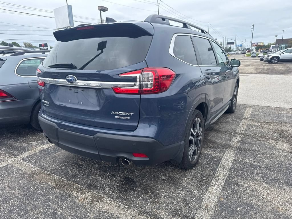 Used 2023 Subaru Ascent Limited w/ Technology Package AWD/4WD image 5