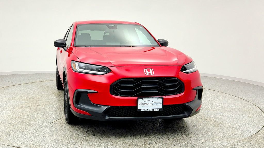 Used 2023 Honda HR-V Sport image 2