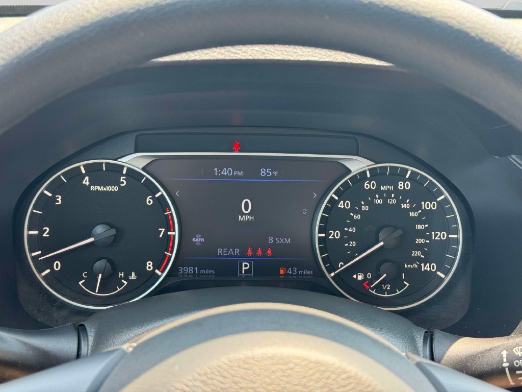 Used 2025 Nissan Altima 2.5 SV FWD image 24