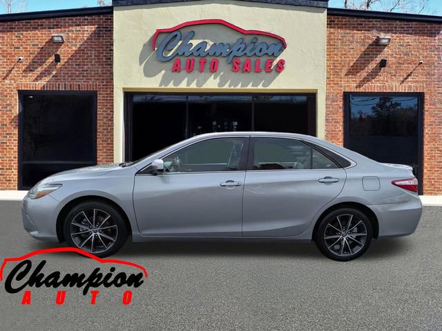 Used 2015 Toyota Camry XSE FWD image 10