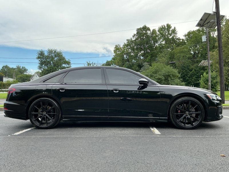 Used 2023 Audi S8 w/ S8 Comfort Plus Package AWD/4WD image 5