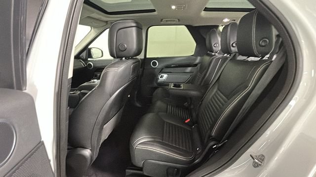 Used 2024 Land Rover Discovery S AWD/4WD image 26