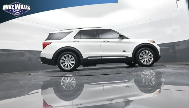 Used 2023 Ford Explorer King Ranch w/ Technology Package image 24