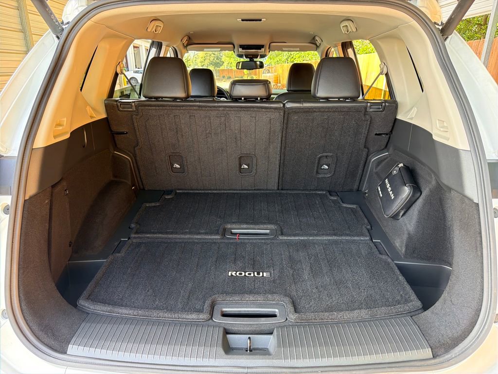 Used 2025 Nissan Rogue SL image 33