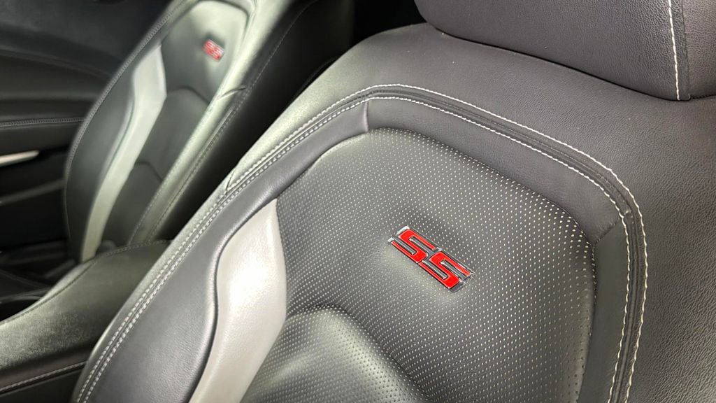Used 2023 Chevrolet Camaro SS RWD image 37