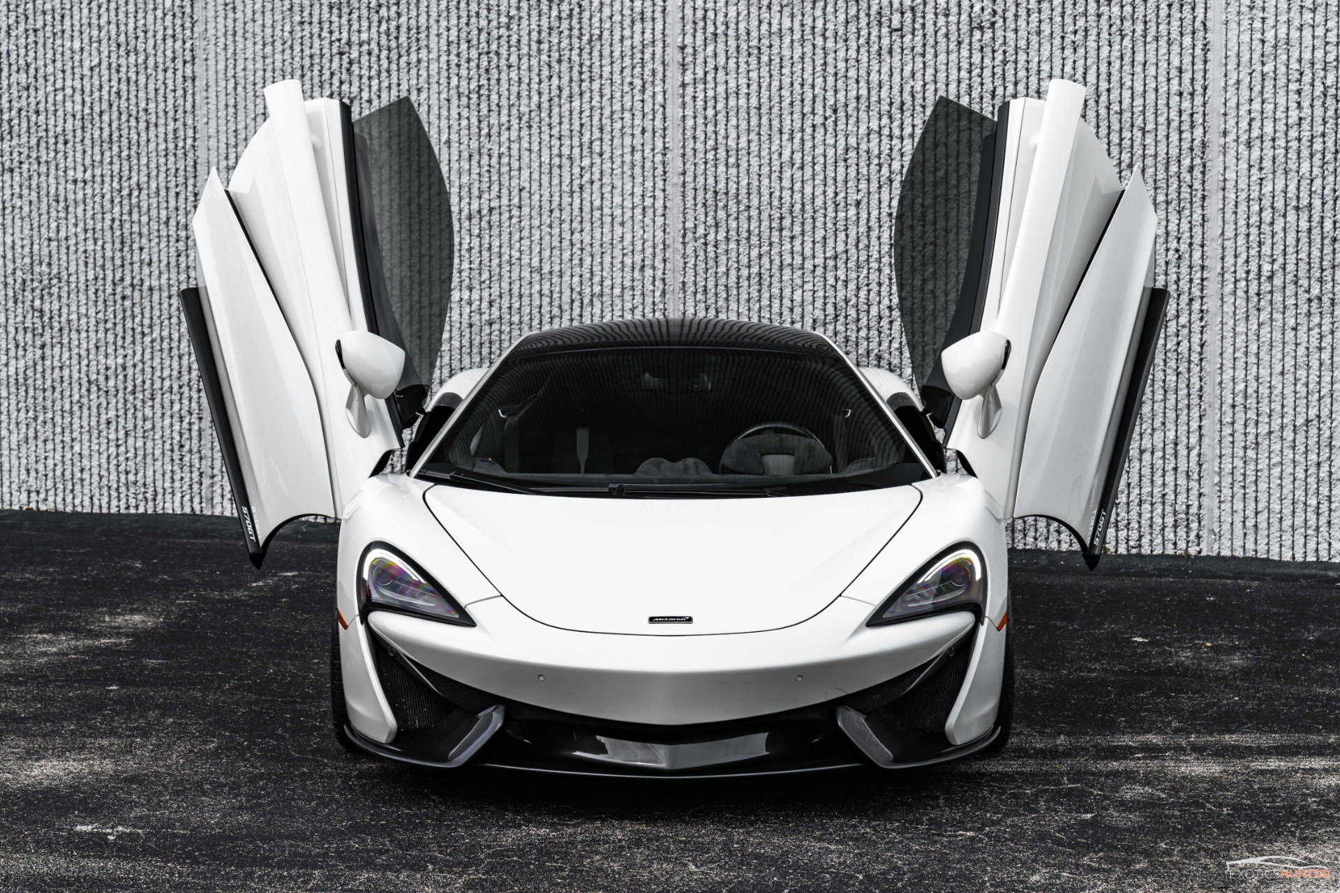 Used 2017 McLaren 570S image 15