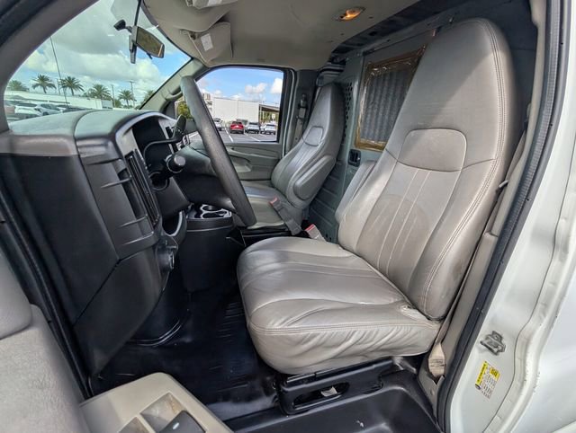 Used 2015 Chevrolet Express 2500 image 7
