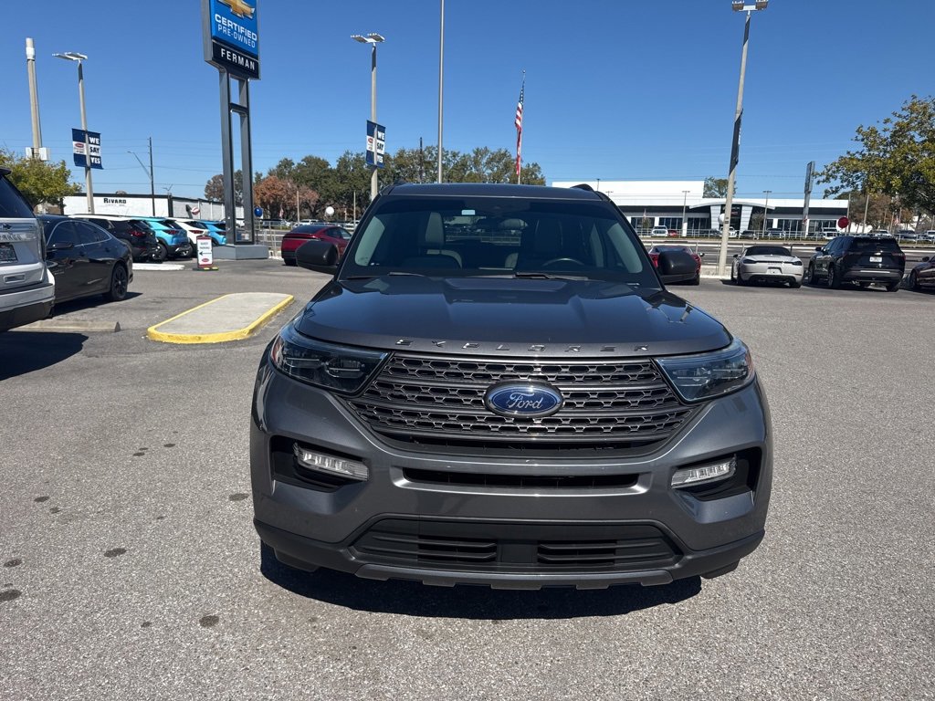 Used 2021 Ford Explorer XLT w/ Equipment Group 202A image 2