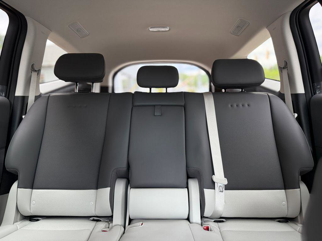 New 2026 Hyundai Ioniq 9 SEL image 33