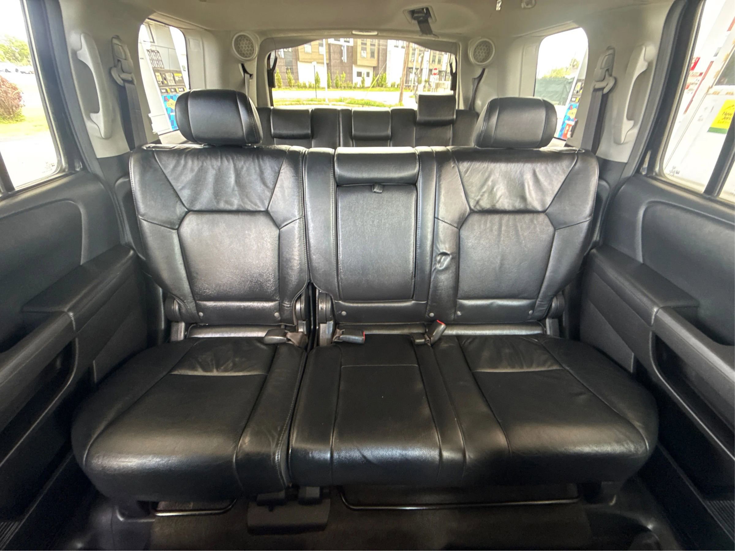 Used 2010 Honda Pilot Touring image 28