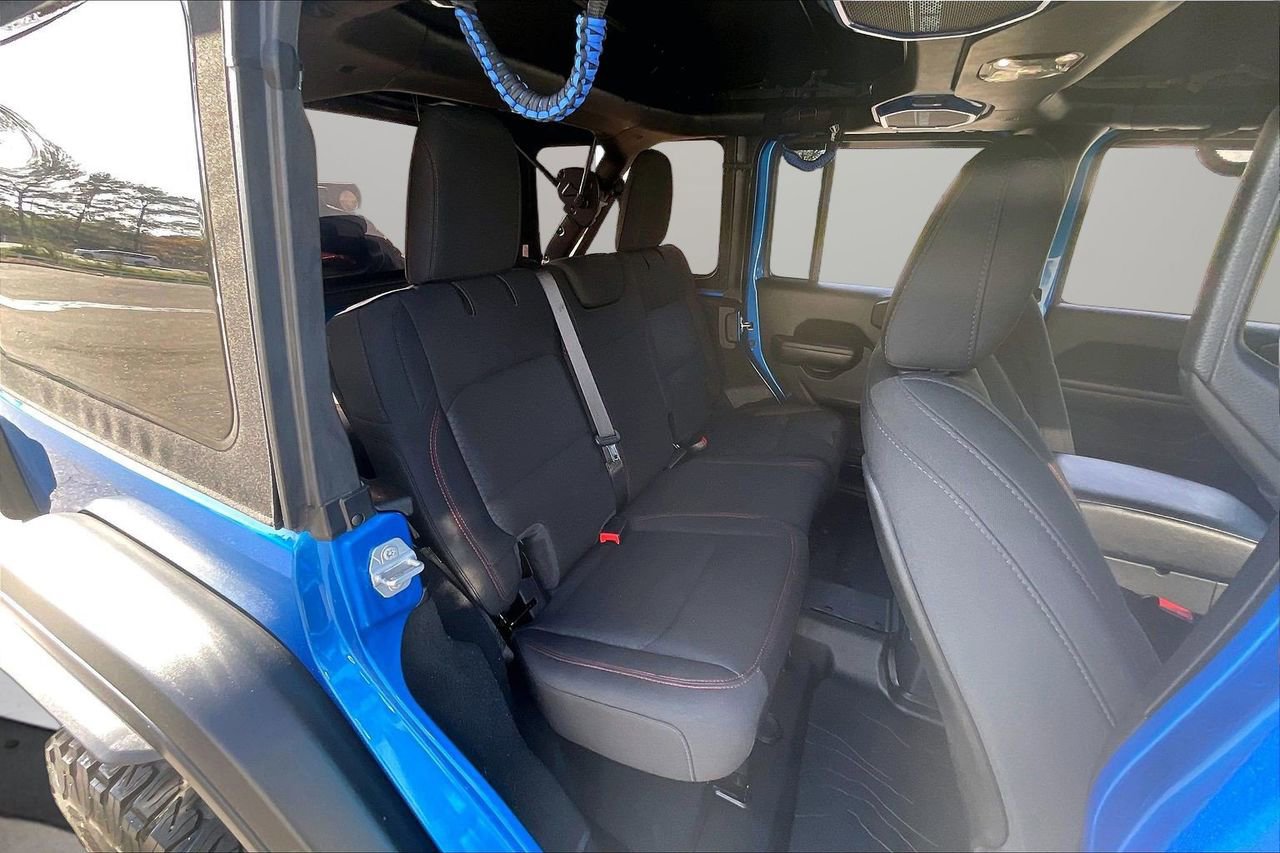 Certified 2021 Jeep Wrangler Unlimited Rubicon w/ Xtreme Recon 35" Tire Package image 25