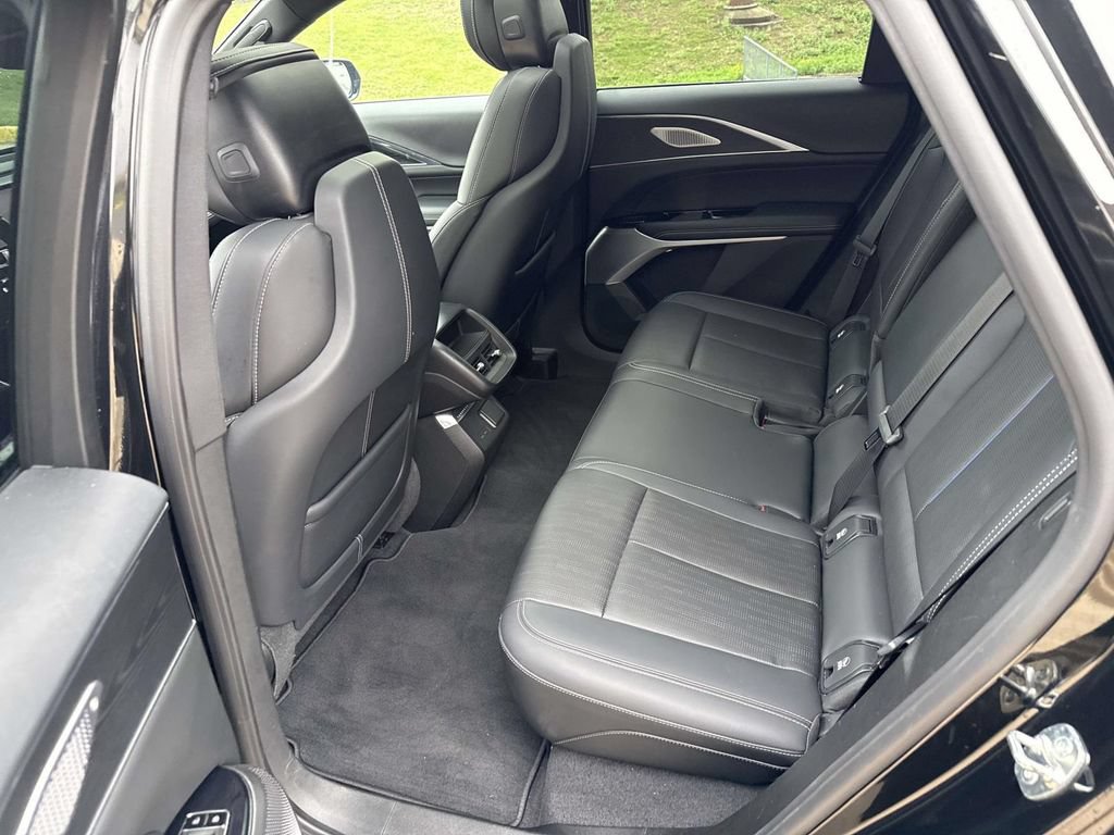 Certified 2024 Cadillac Lyriq Sport AWD/4WD image 10