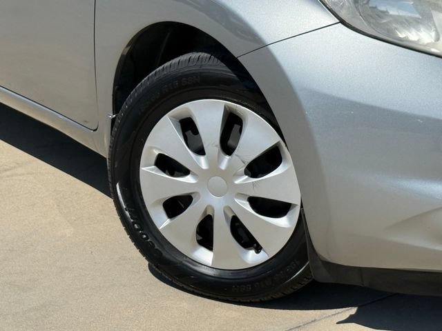Used 2014 Nissan Versa Note SV FWD image 5