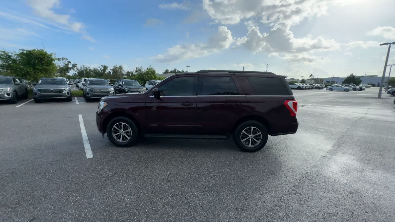 Used 2020 Ford Expedition XLT AWD/4WD image 5