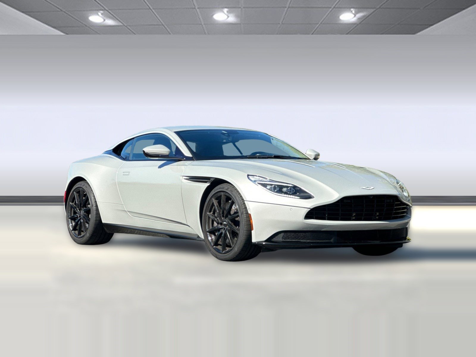 Used 2018 Aston Martin DB11 V12 image 7