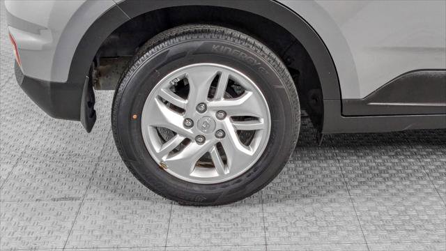 Used 2021 Hyundai Venue SE image 31