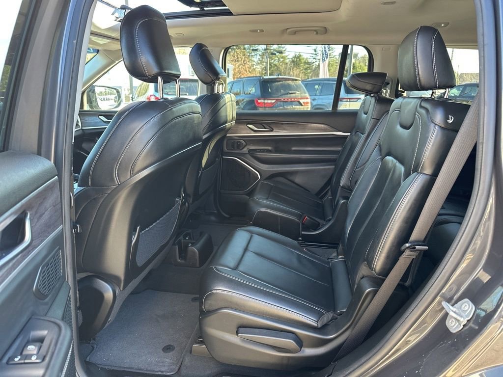 Used 2022 Jeep Grand Cherokee L Limited image 28