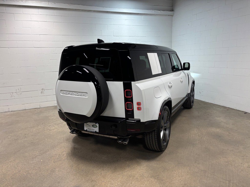 New 2025 Land Rover Defender 110 V8 image 7