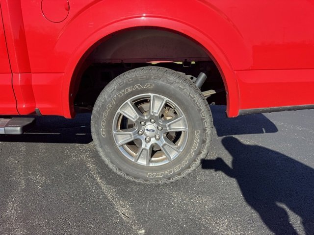 Used 2016 Ford F150 Lariat image 9