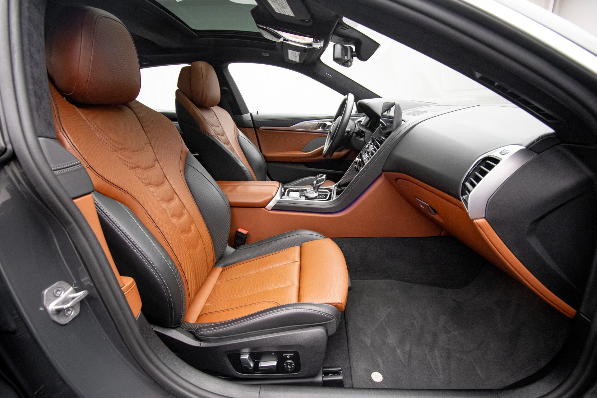Used 2024 BMW ALPINA B8 xDrive Gran Coupe AWD/4WD image 13