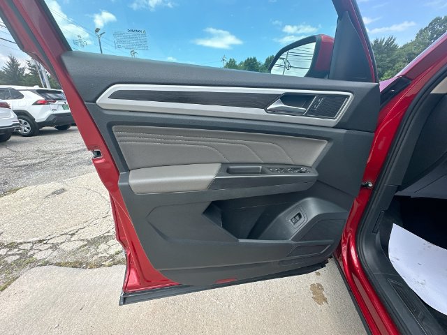 Used 2023 Volkswagen Atlas SE AWD/4WD image 25