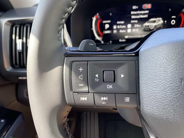 New 2026 Nissan Pathfinder SL w/ SL Premium Package AWD/4WD image 17