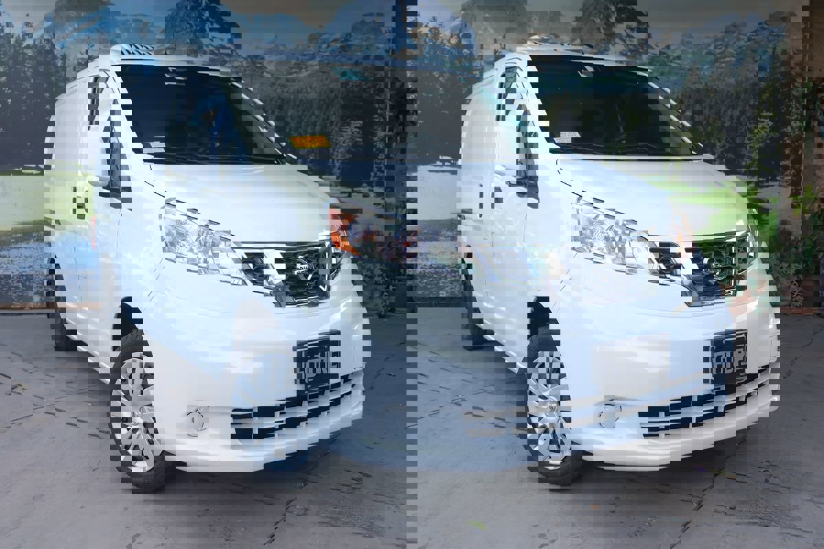 Used 2019 Nissan NV200 SV w/ Navigation Package image 6