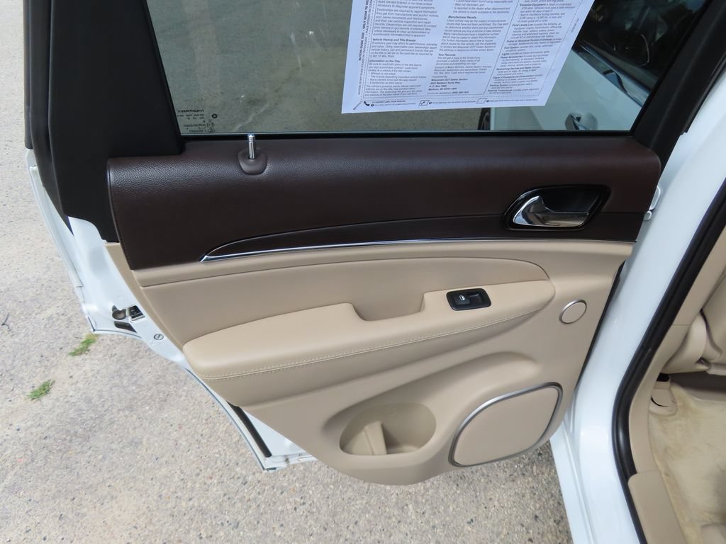 Used 2019 Jeep Grand Cherokee Overland AWD/4WD image 30