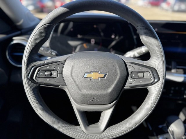 Used 2025 Chevrolet Trax LT image 21