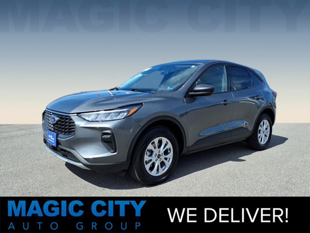Certified 2025 Ford Escape Active w/ Cold Weather Package AWD/4WD image 1