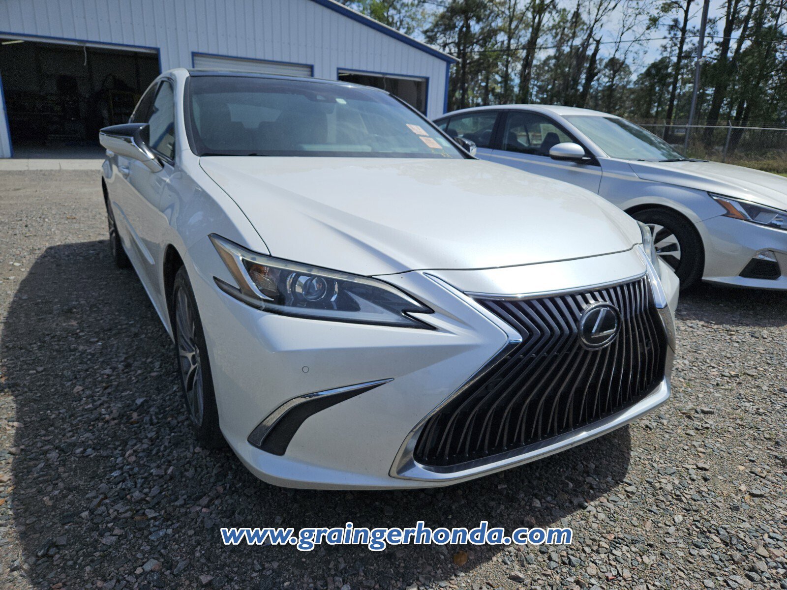 Used 2019 Lexus ES 350 ES 350 Luxury w/ Accessory Package 2 image 3