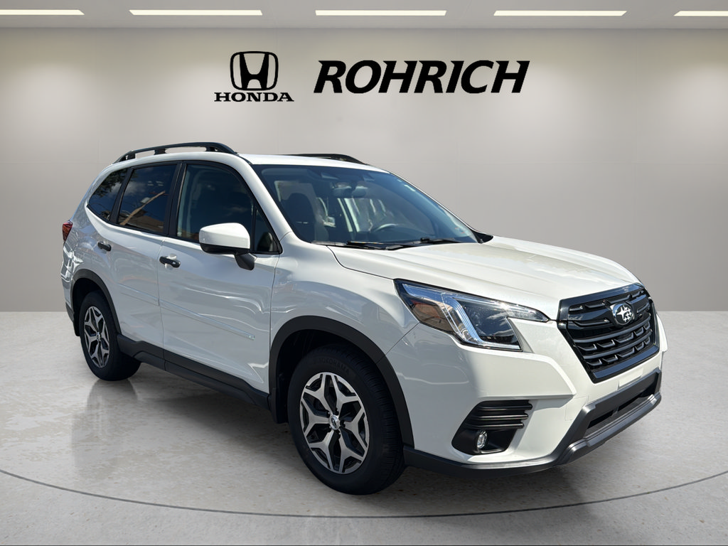 Used 2024 Subaru Forester Premium AWD/4WD image 4