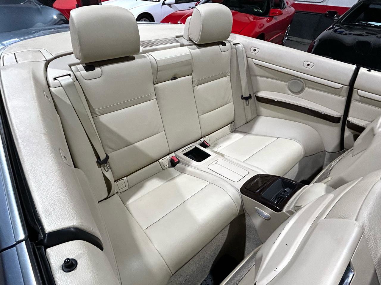 Used 2011 BMW 328i Convertible image 18