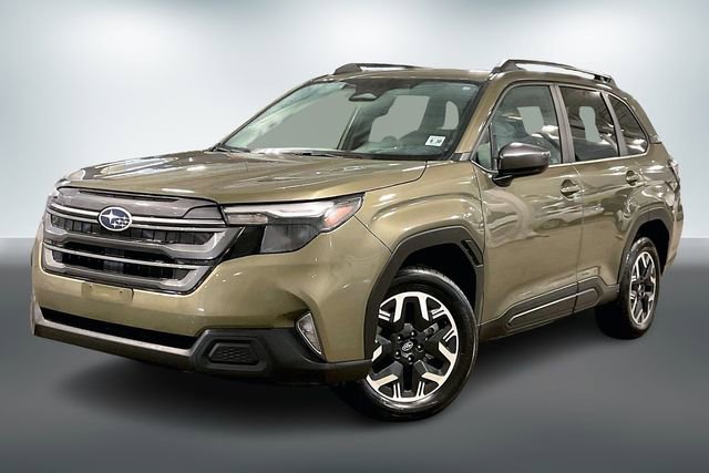 Used 2025 Subaru Forester Premium image 3