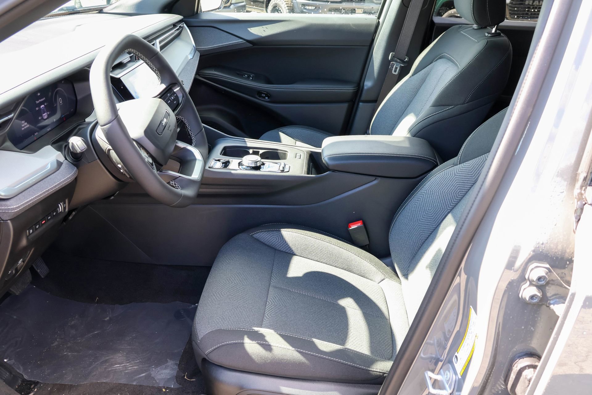 New 2026 Jeep Cherokee Laredo AWD/4WD image 4