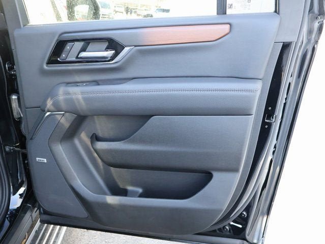 New 2026 GMC Yukon XL Denali w/ Sun & Power Step Package AWD/4WD image 11