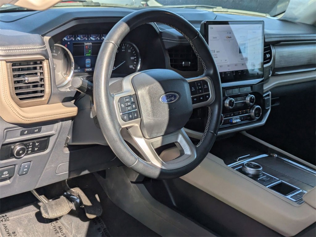 Used 2024 Ford Expedition Max Limited image 14