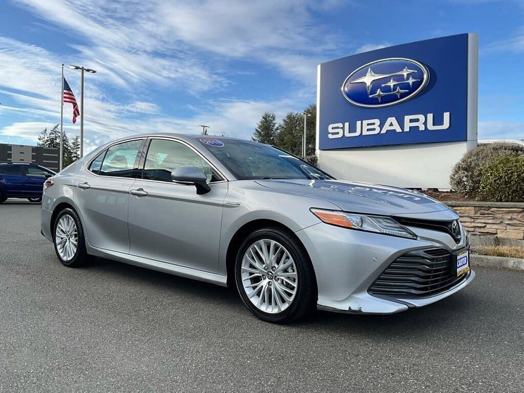 Used 2018 Toyota Camry XLE w/ Audio Package image 2