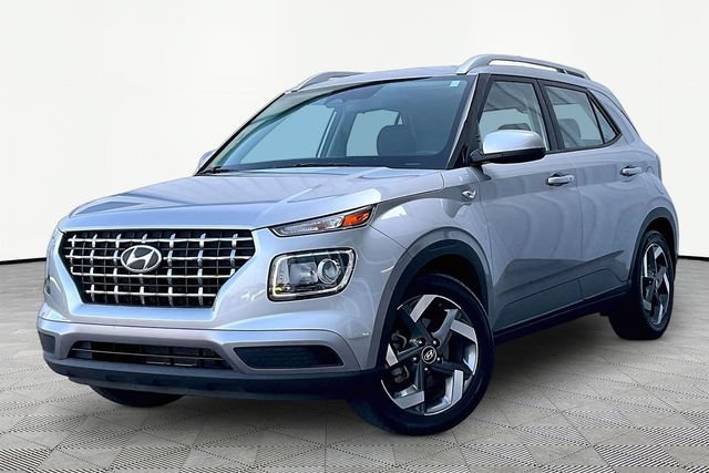 Certified 2024 Hyundai Venue SEL FWD image 2